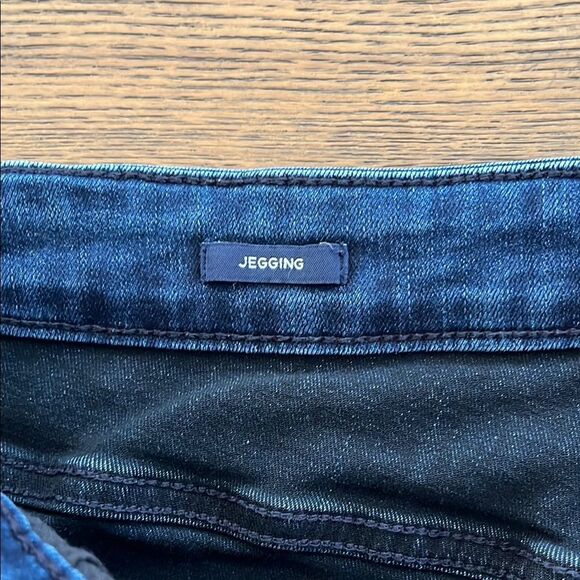 Talbots Simply Flattering Collection Deep Blue Jeggings - Picture 8 of 9